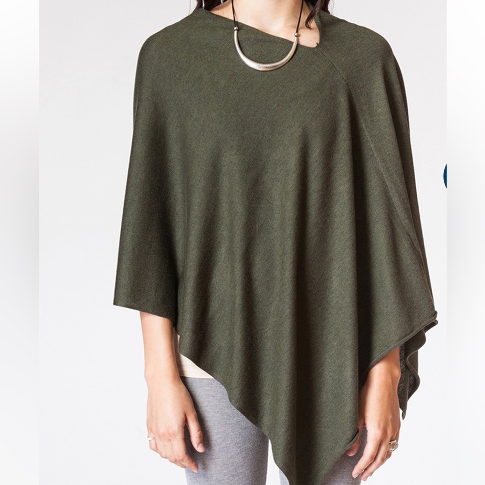 KERISMA EDEN CONVERTIBLE PONCHO M2077 - Picture 2 of 6